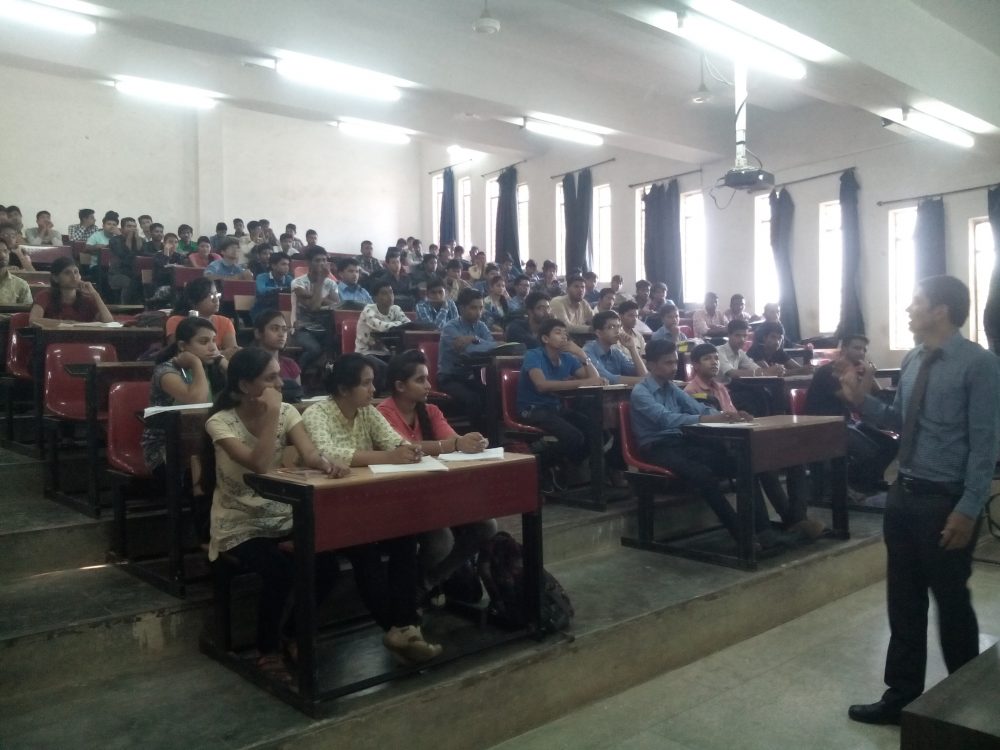 Guest Lecture on” Economics for Managers” Guest Lecture on” Economics for Managers”